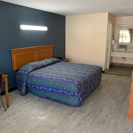 Guest Inn And Suites Houston Ruang foto