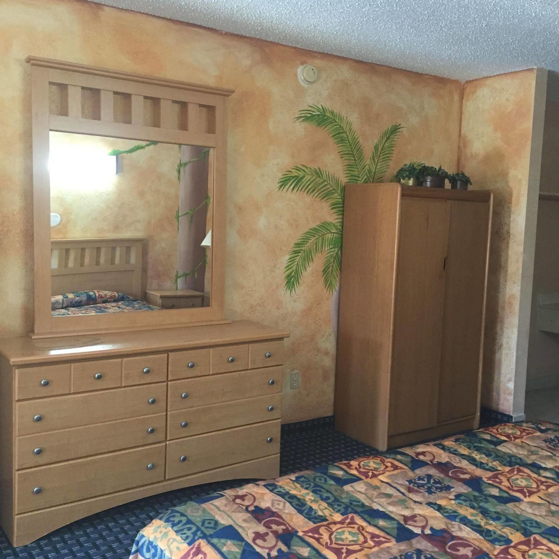 Guest Inn And Suites Houston Bagian luar foto