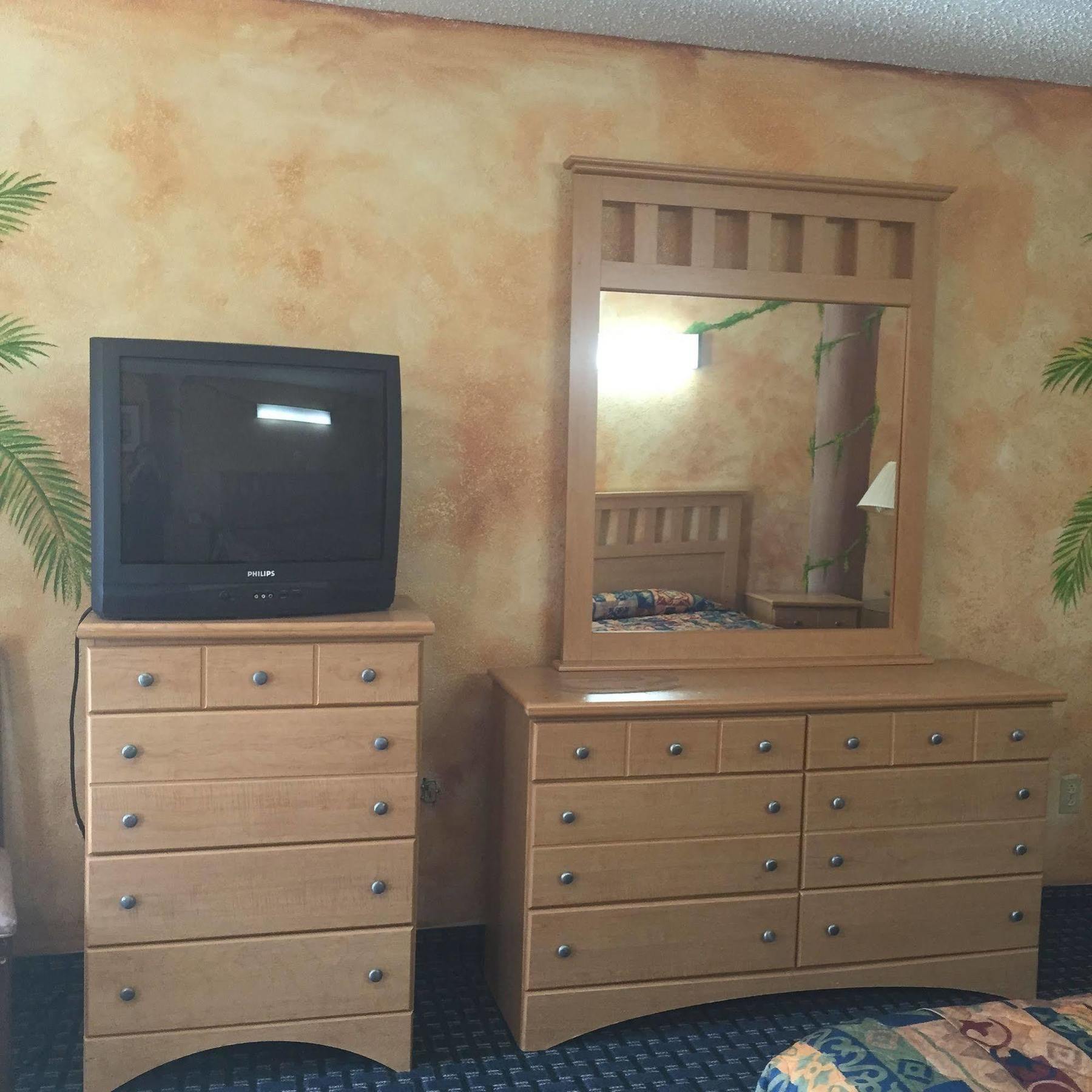 Guest Inn And Suites Houston Bagian luar foto